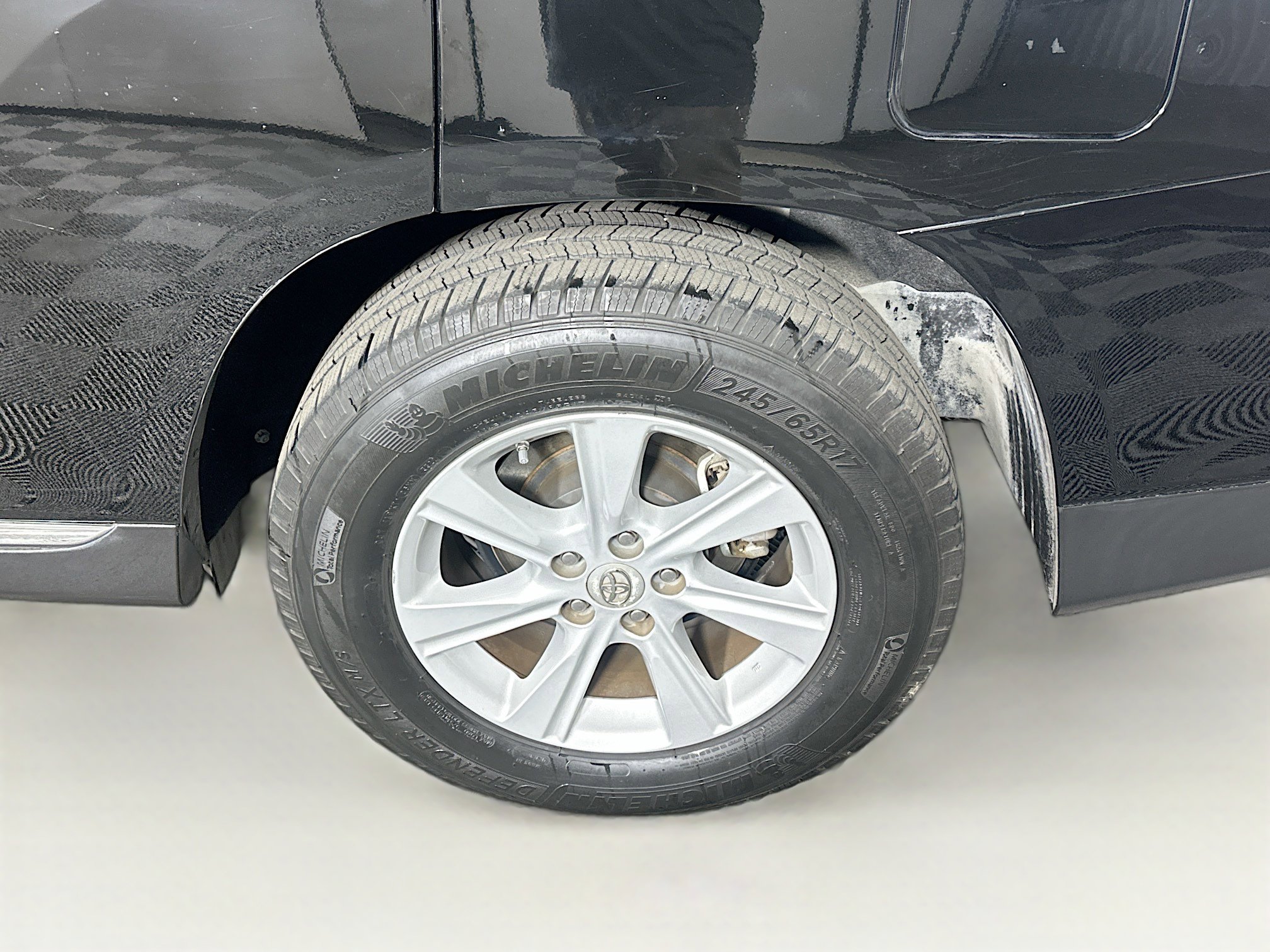 Used 2013 Toyota Highlander SE image 11