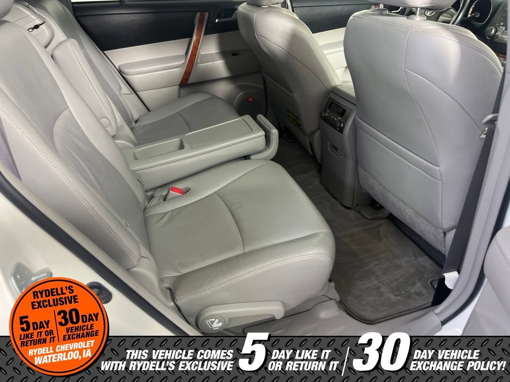 Used 2009 Toyota Highlander Limited w/ Extra Value Pkg 7 AWD/4WD image 17
