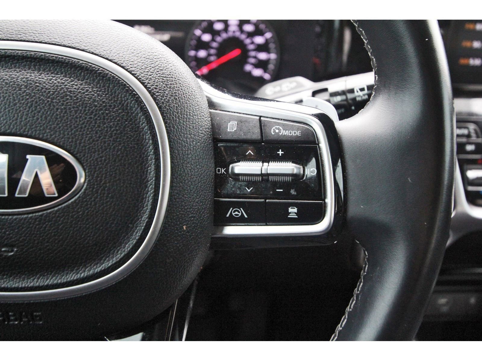 Used 2021 Kia Sorento EX image 19