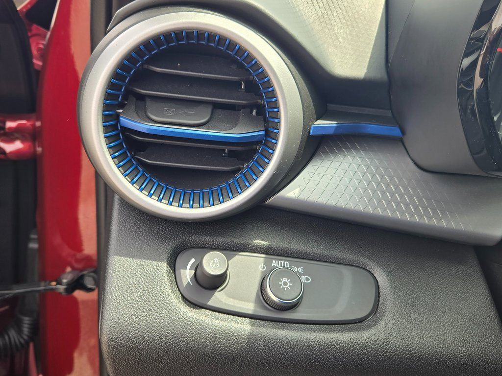 Used 2024 Chevrolet Trax LS image 26