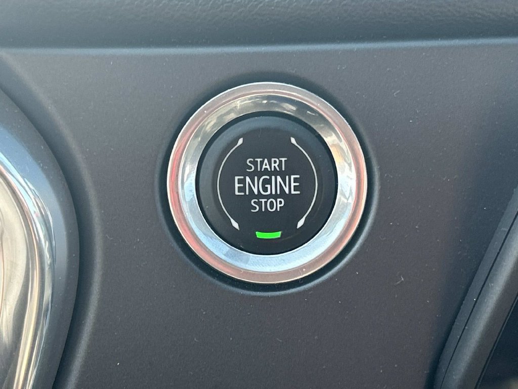 Used 2019 Chevrolet Blazer LT FWD image 19