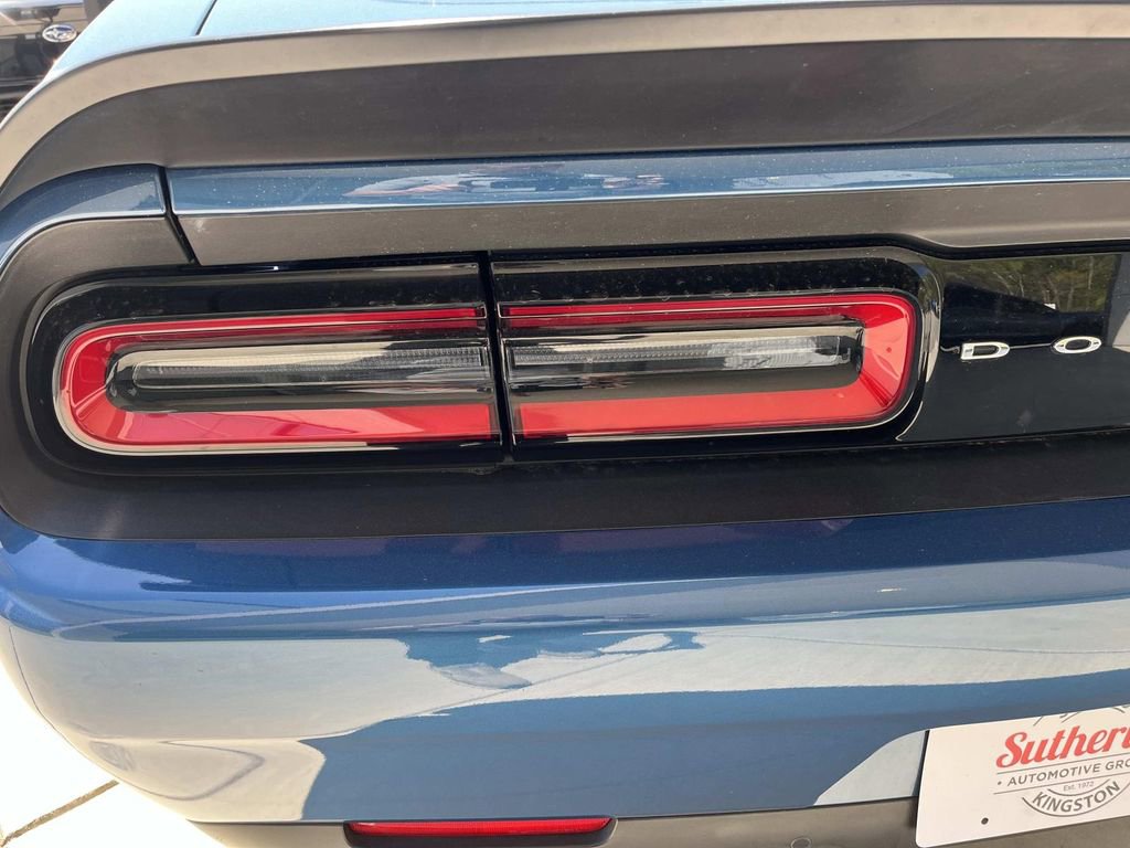 Used 2023 Dodge Challenger SRT Hellcat w/ Harmon/Kardon Sound Group RWD image 10
