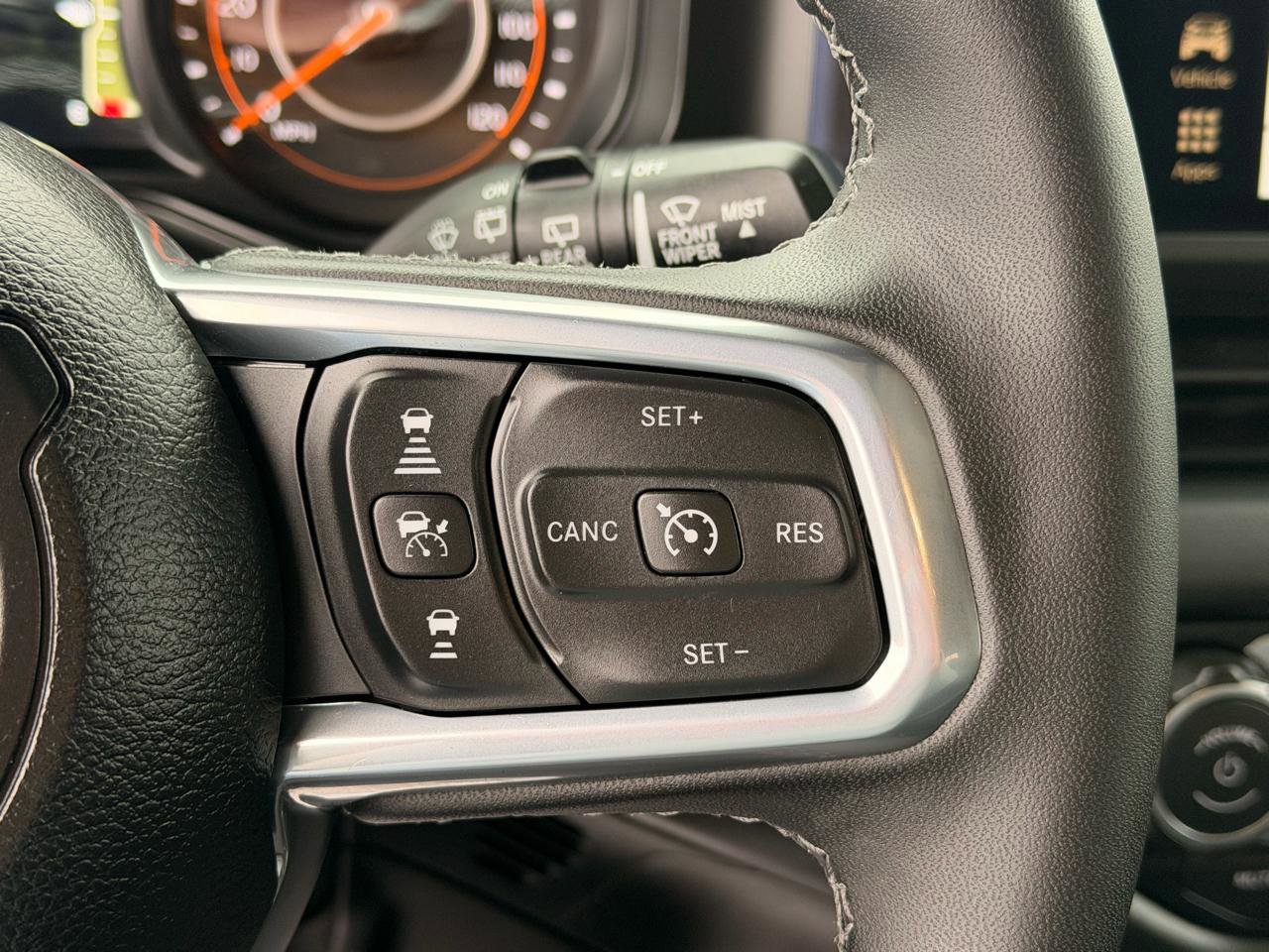 Used 2026 Jeep Wrangler Sahara AWD/4WD image 15
