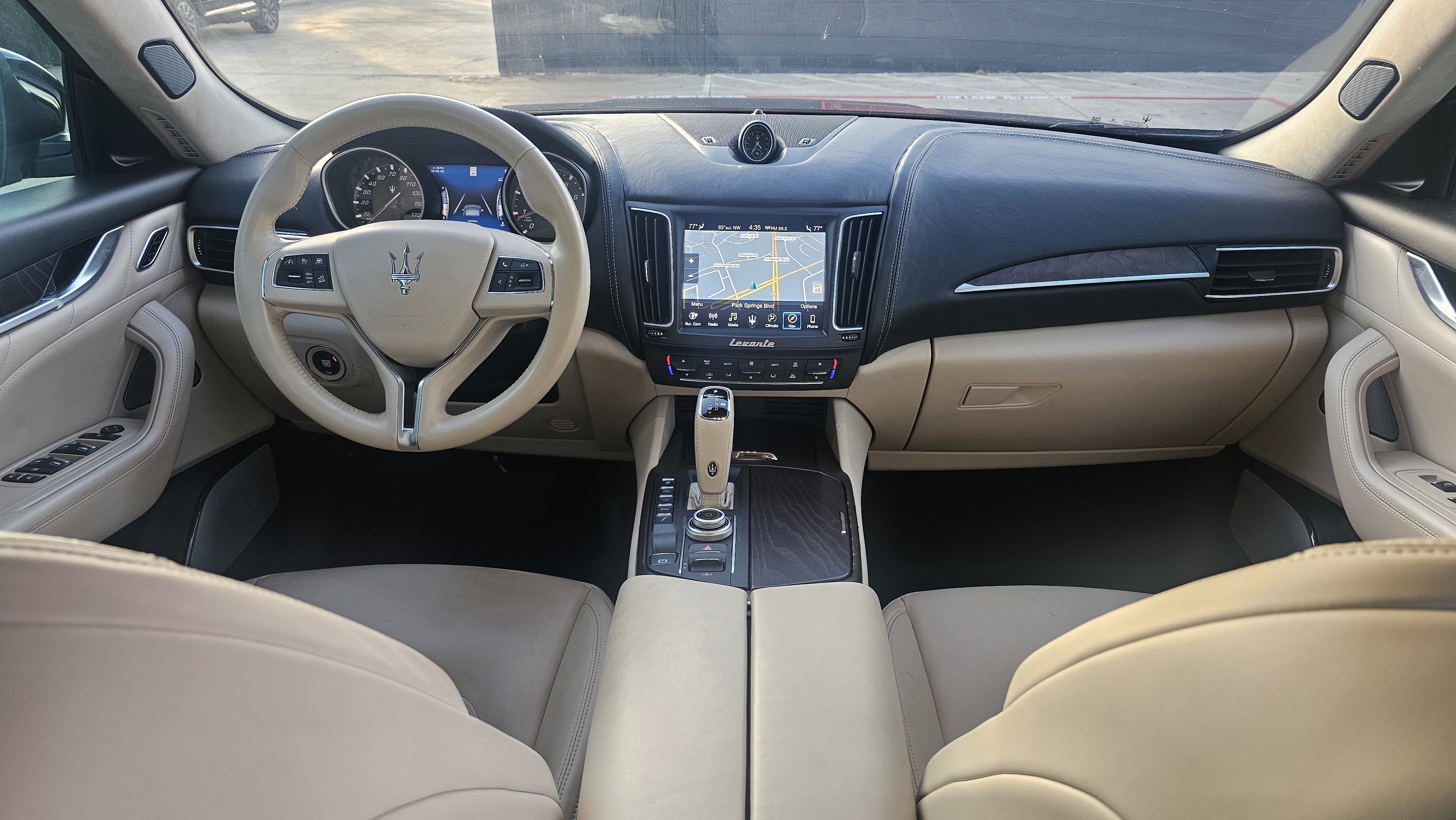 Used 2019 Maserati Levante GranLusso image 40