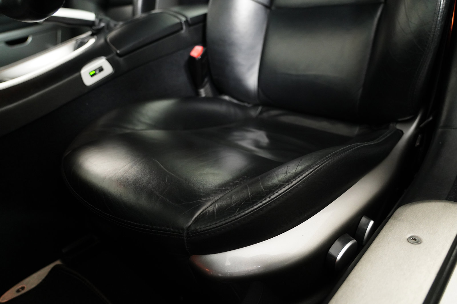 Used 2002 BMW Z8 image 35