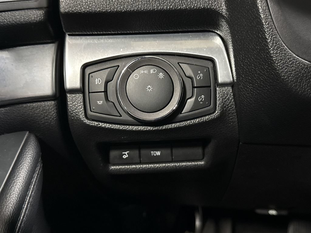 Used 2019 Ford Explorer Limited w/ Class III Trailer Tow Package FWD image 19