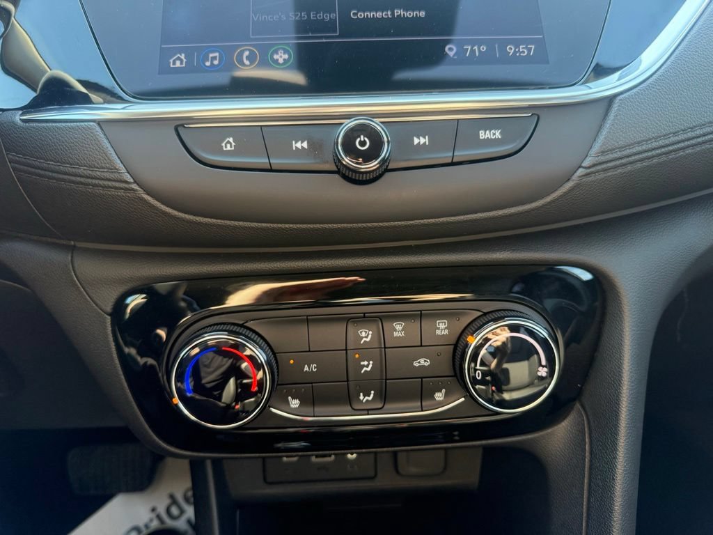 Used 2023 Buick Encore GX Preferred w/ Cold Weather Comfort Package FWD image 22
