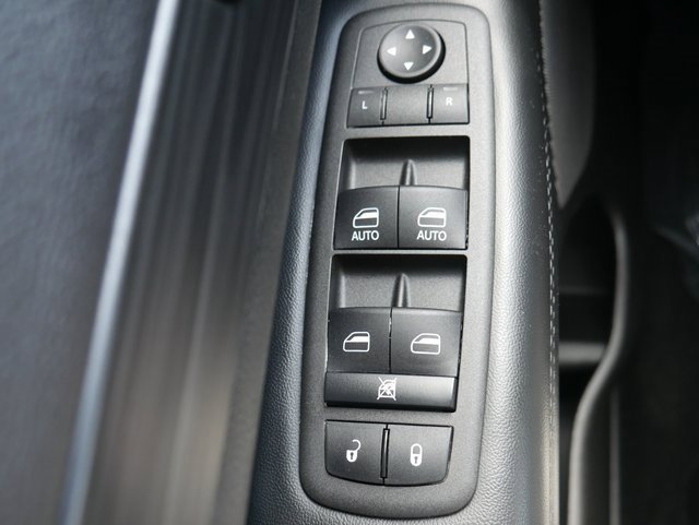 Used 2022 Jeep Grand Cherokee Laredo X image 29