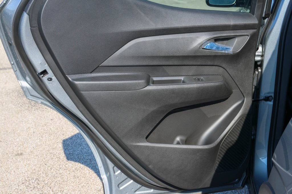 New 2027 Chevrolet Bolt LT w/ Comfort Package FWD image 11