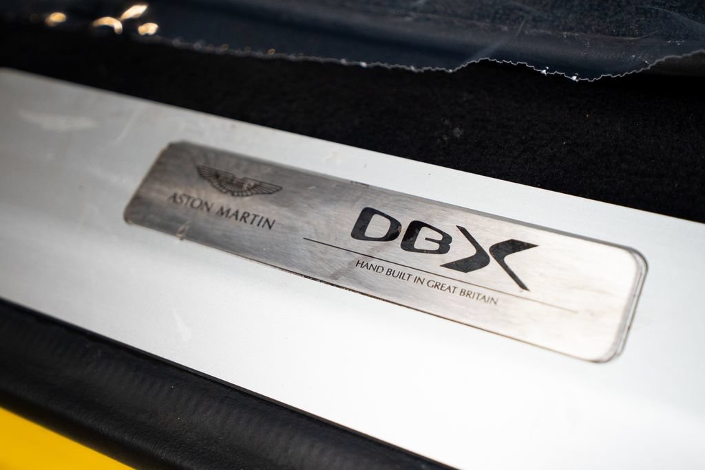 Used 2022 Aston Martin DBX AWD/4WD image 32