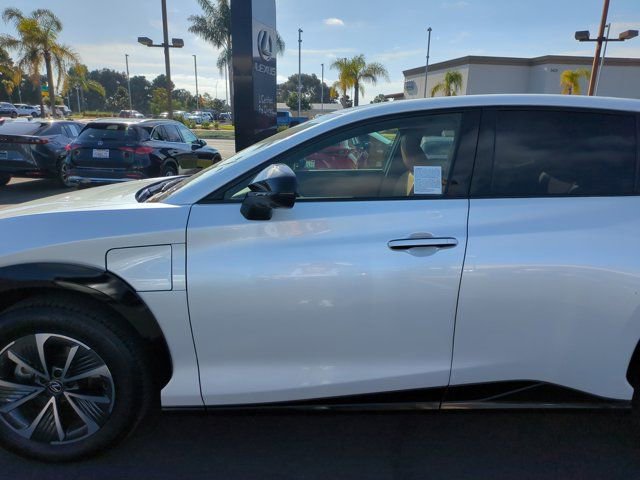 Used 2023 Lexus RZ 450e Premium w/ Technology Package image 15