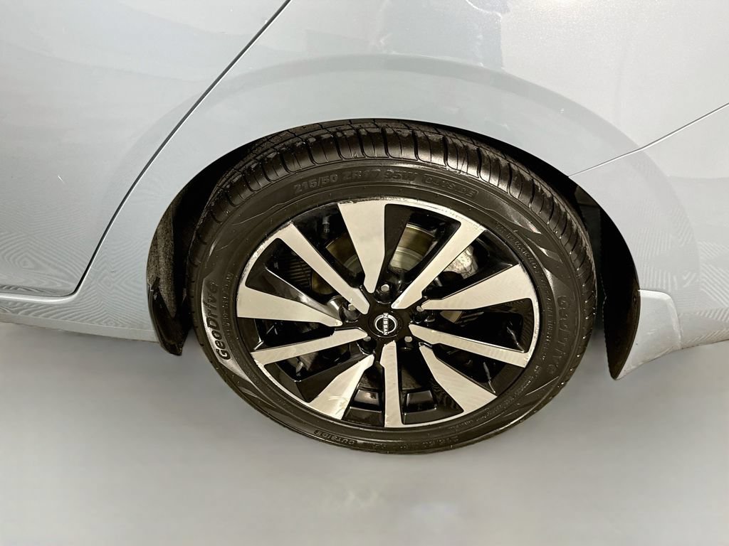 Certified 2024 Nissan Sentra SV w/ SV Premium Package FWD image 35