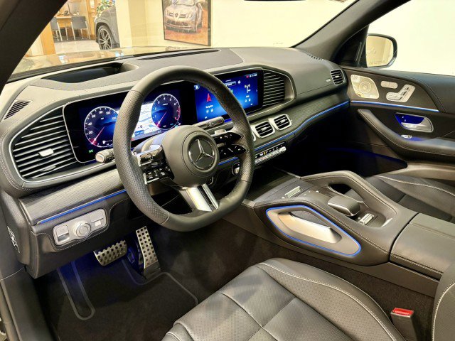 New 2026 Mercedes-Benz GLS 580 4MATIC image 9