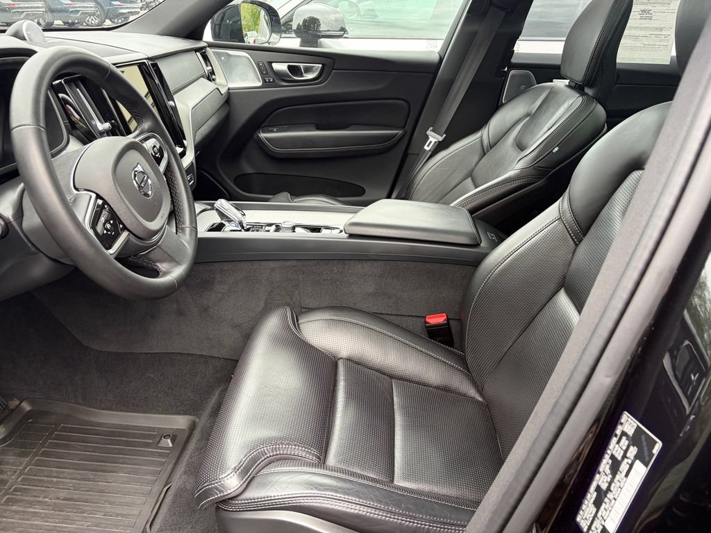 Certified 2024 Volvo XC60 T8 Ultimate w/ Climate Package AWD/4WD image 17