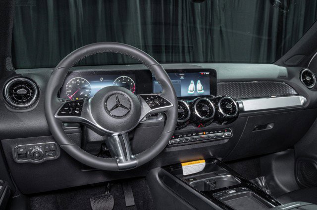 Certified 2026 Mercedes-Benz GLB 250 image 17