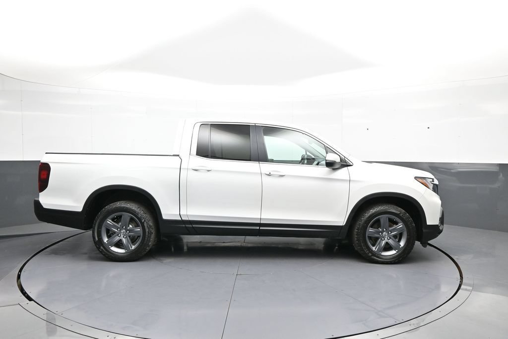 Certified 2023 Honda Ridgeline RTL image 5