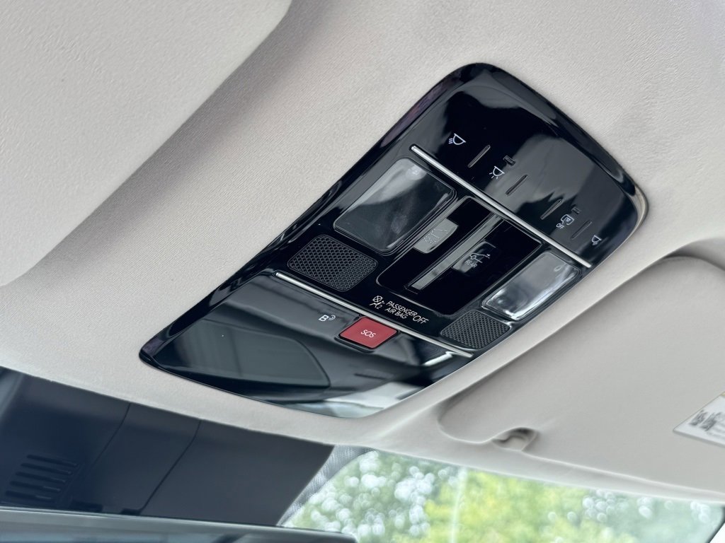 Used 2025 Hyundai Santa Fe Calligraphy image 32