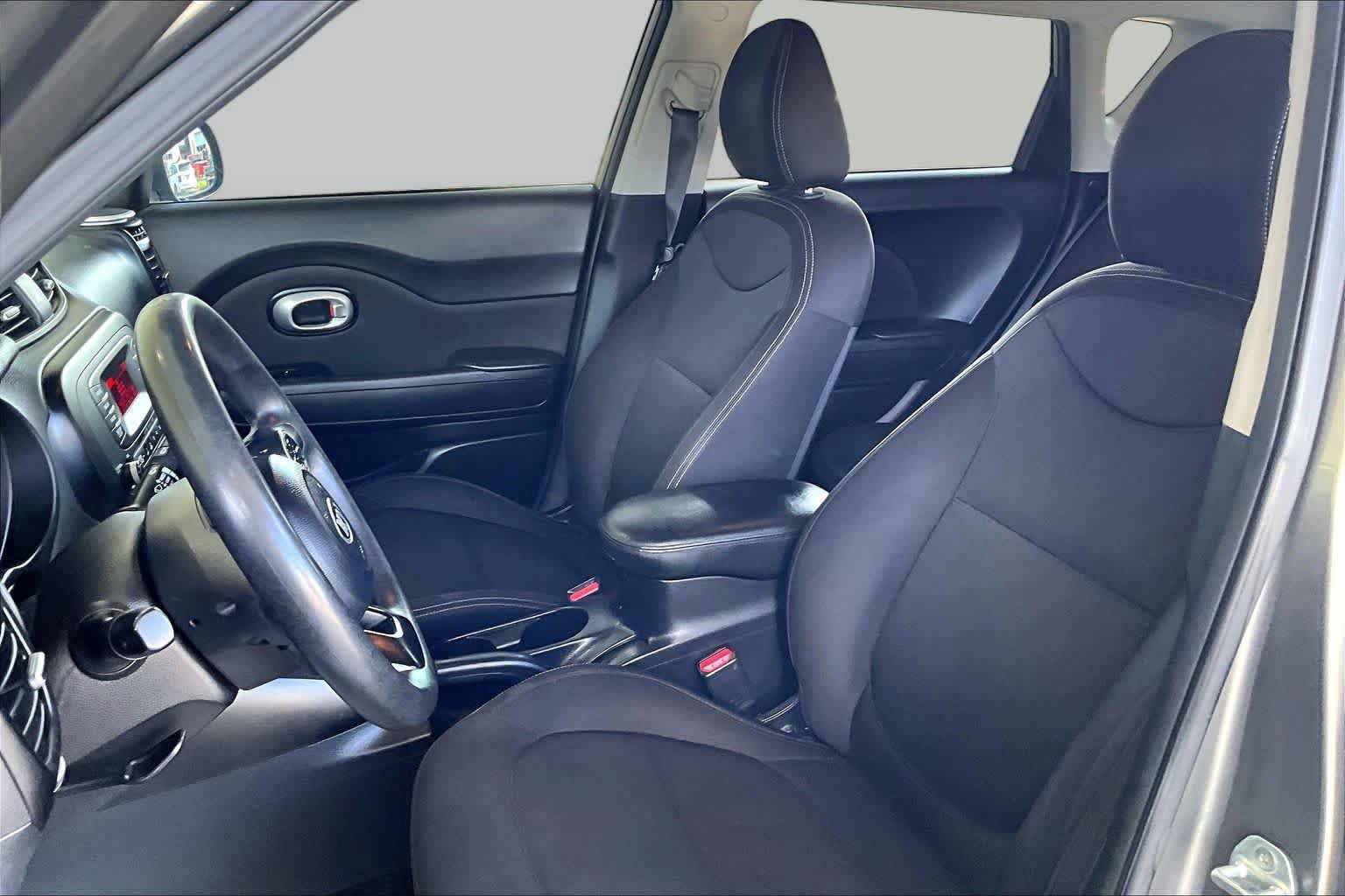 Used 2015 Kia Soul FWD image 7
