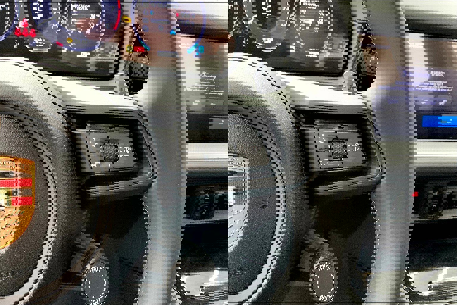 New 2025 Porsche Cayenne image 12