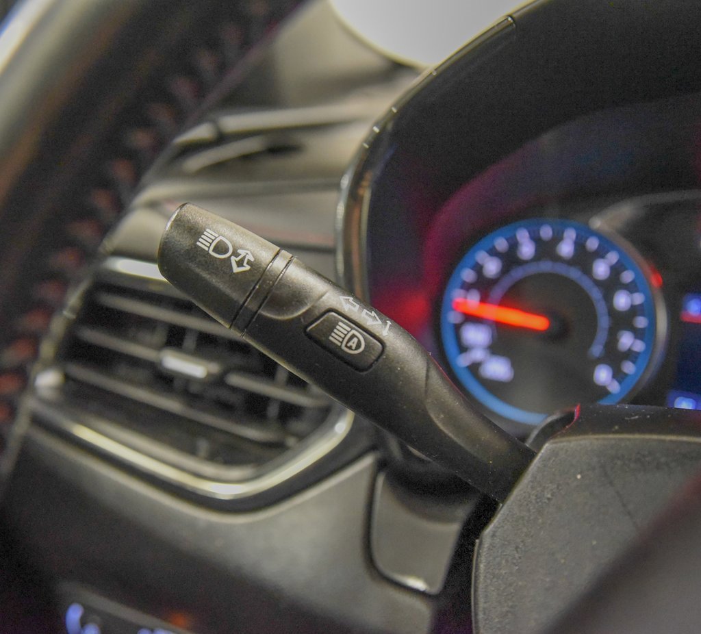 Used 2022 Chevrolet Equinox RS w/ RS Leather Package image 28