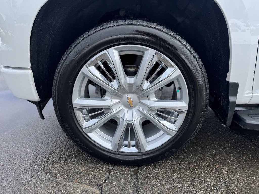 Used 2023 Chevrolet Silverado 1500 High Country w/ High Country Premium Package image 3