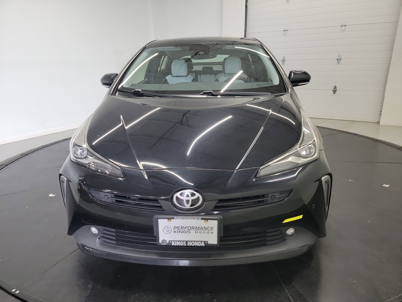 Used 2019 Toyota Prius XLE AWD/4WD image 2