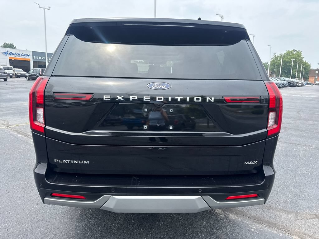 Used 2025 Ford Expedition Max Platinum w/ Platinum Ultimate Package AWD/4WD image 8