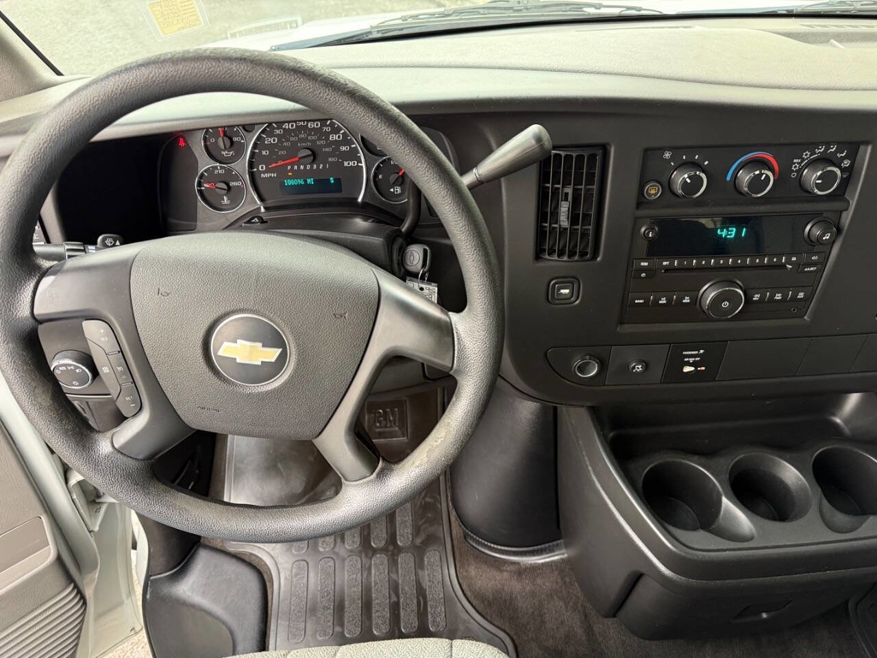 Used 2009 Chevrolet Express 3500 Passenger w/ LT Preferred Equipment Group image 10