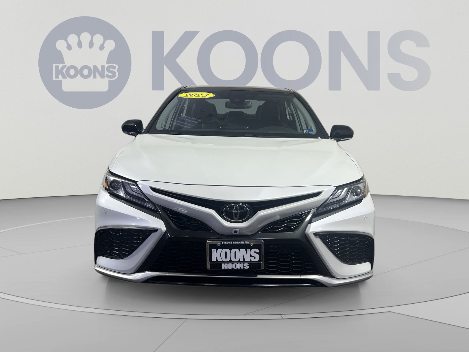 Used 2023 Toyota Camry XSE w/ Navigation Package FWD image 4