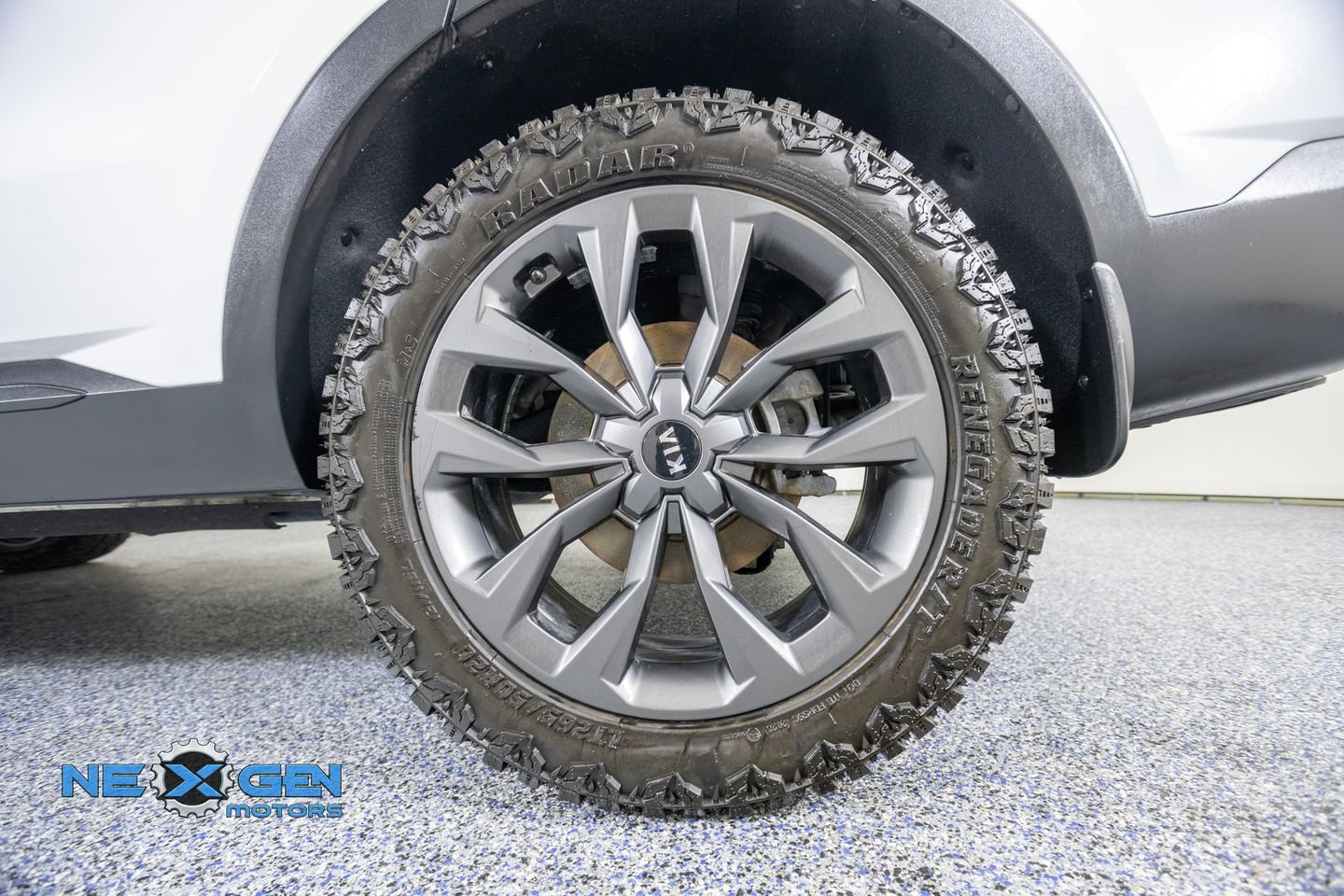 Used 2021 Kia Sorento EX w/ EX AWD X-Line Package image 48