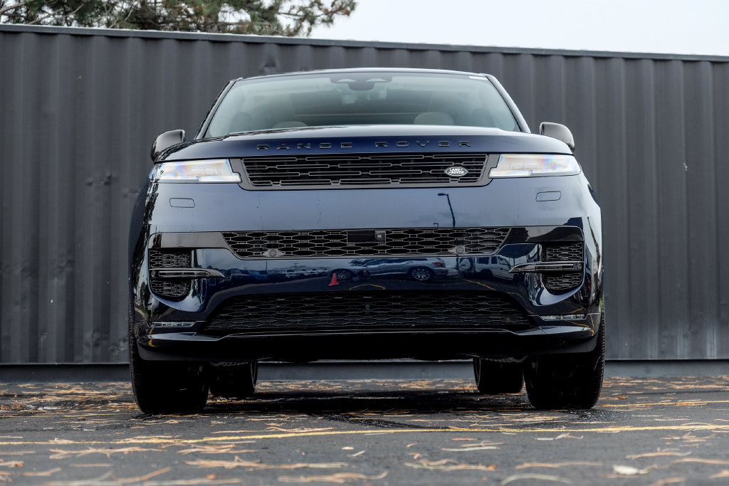 New 2026 Land Rover Range Rover Sport Dynamic SE AWD/4WD image 5