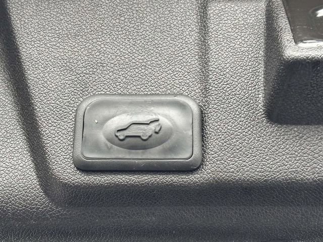 Used 2014 Chevrolet Traverse LTZ image 37