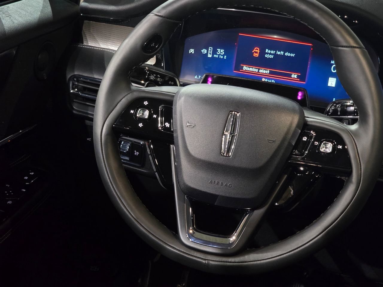 New 2026 Lincoln Corsair Reserve FWD image 23