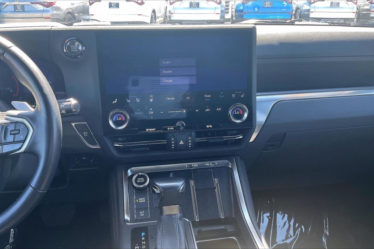 Used 2024 Lexus GX 550 w/ Accessory Package (Z1) AWD/4WD image 6