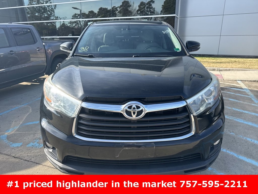 Used 2016 Toyota Highlander LE image 2
