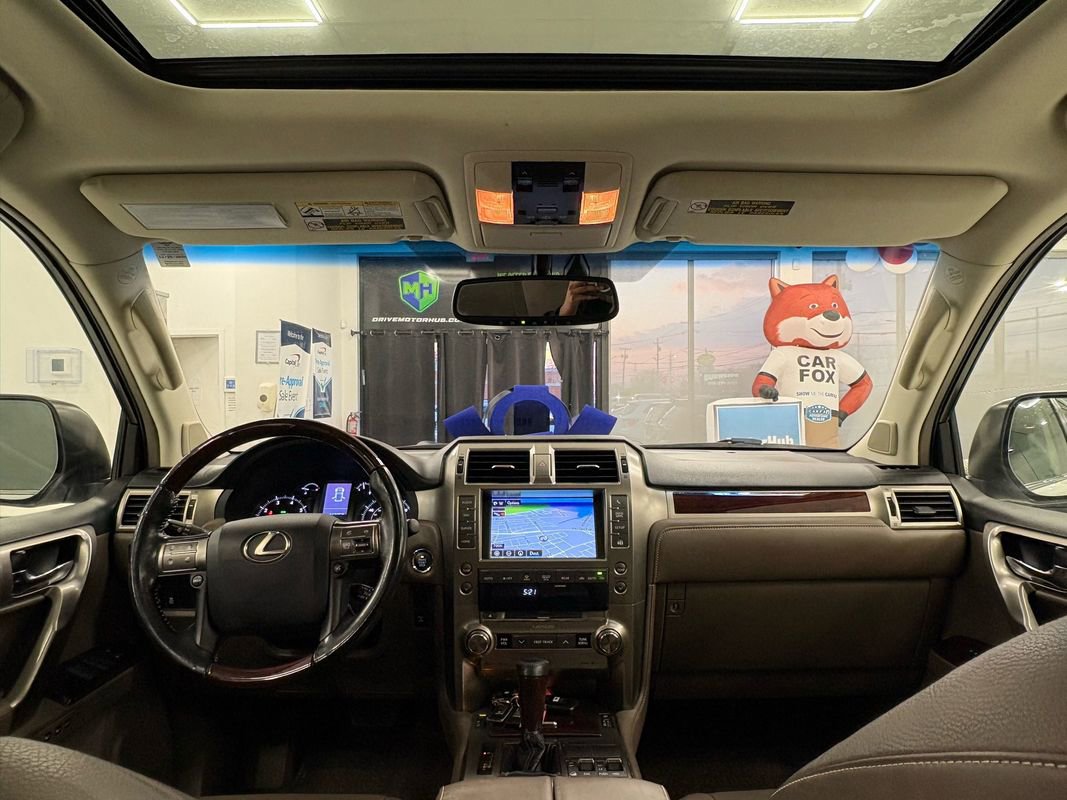 Used 2018 Lexus GX 460 Premium w/ Premium Package image 15