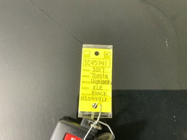 Used 2017 Toyota Highlander XLE image 41