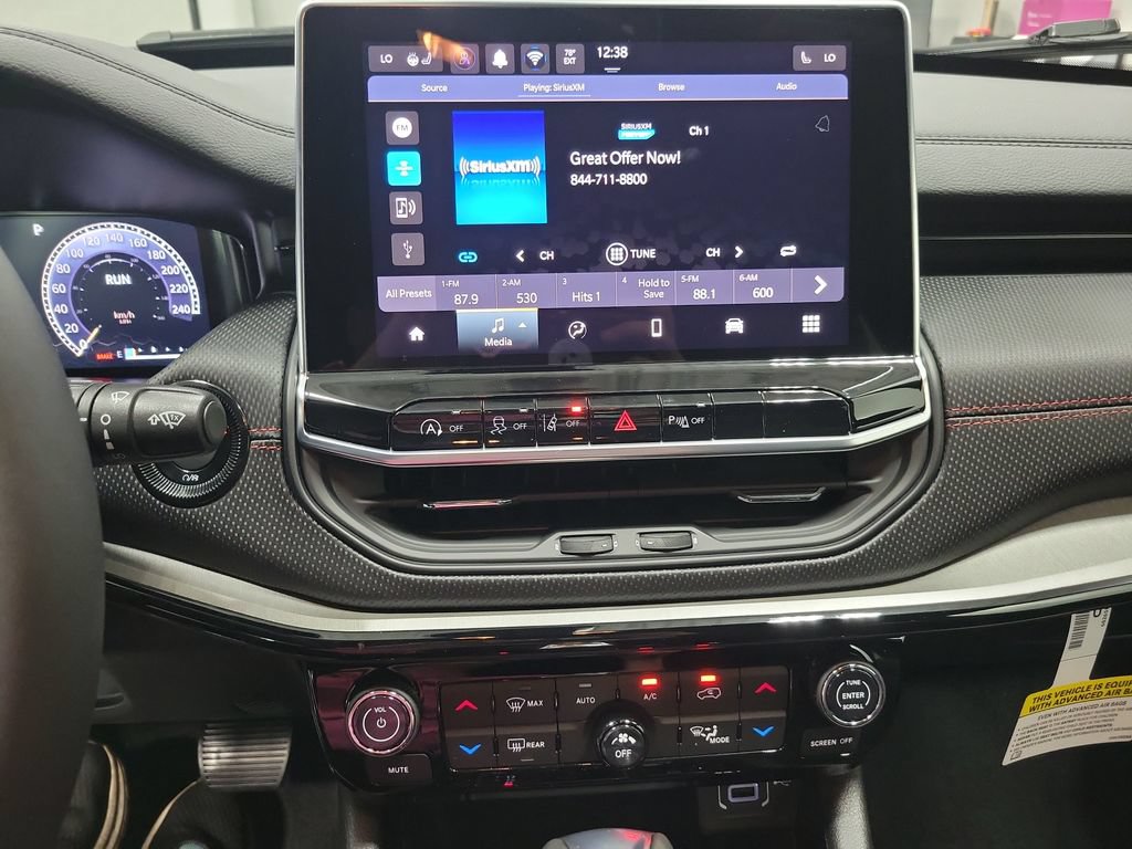 New 2026 Jeep Compass Trailhawk AWD/4WD image 28