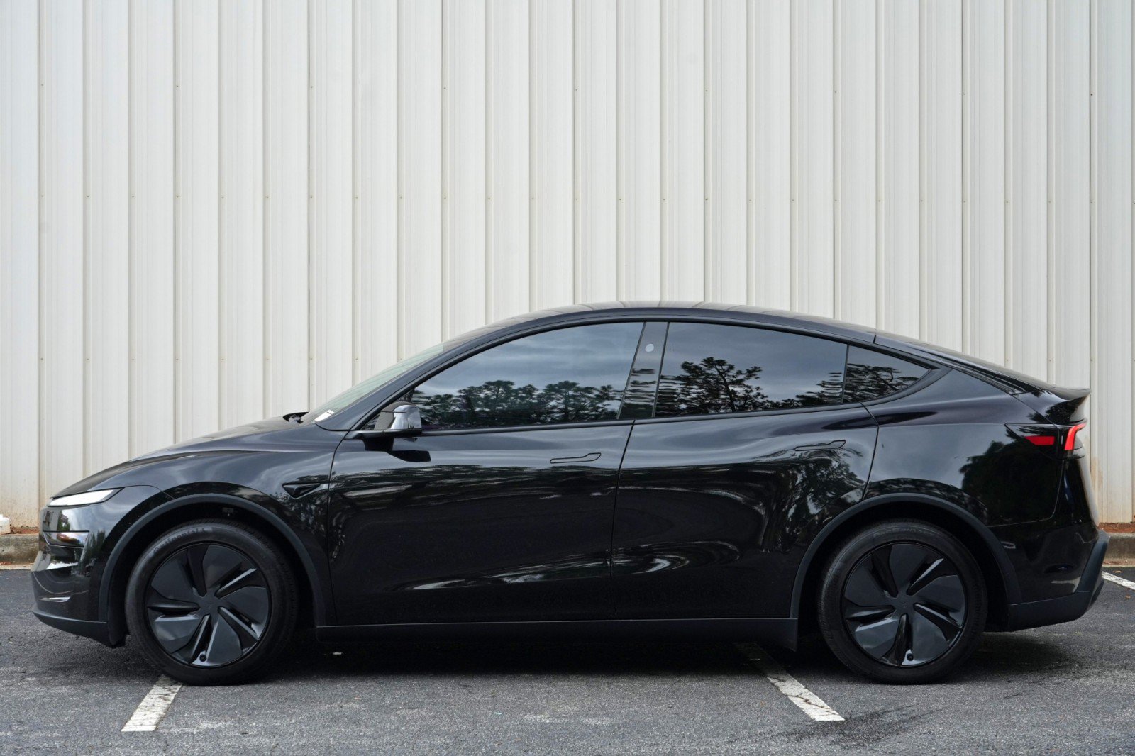 Used 2026 Tesla Model Y 2WD image 51