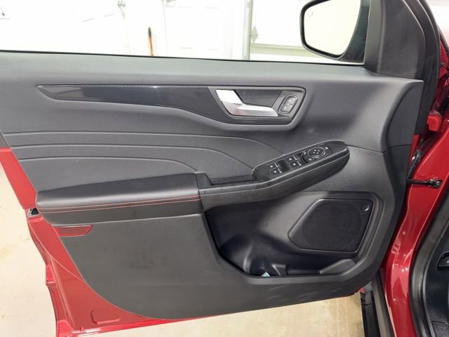 Used 2023 Ford Escape ST-Line w/ Tech Pack #1 AWD/4WD image 10