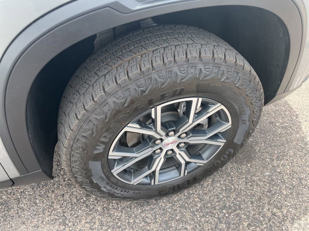 Used 2024 GMC Acadia AT4 AWD/4WD image 31