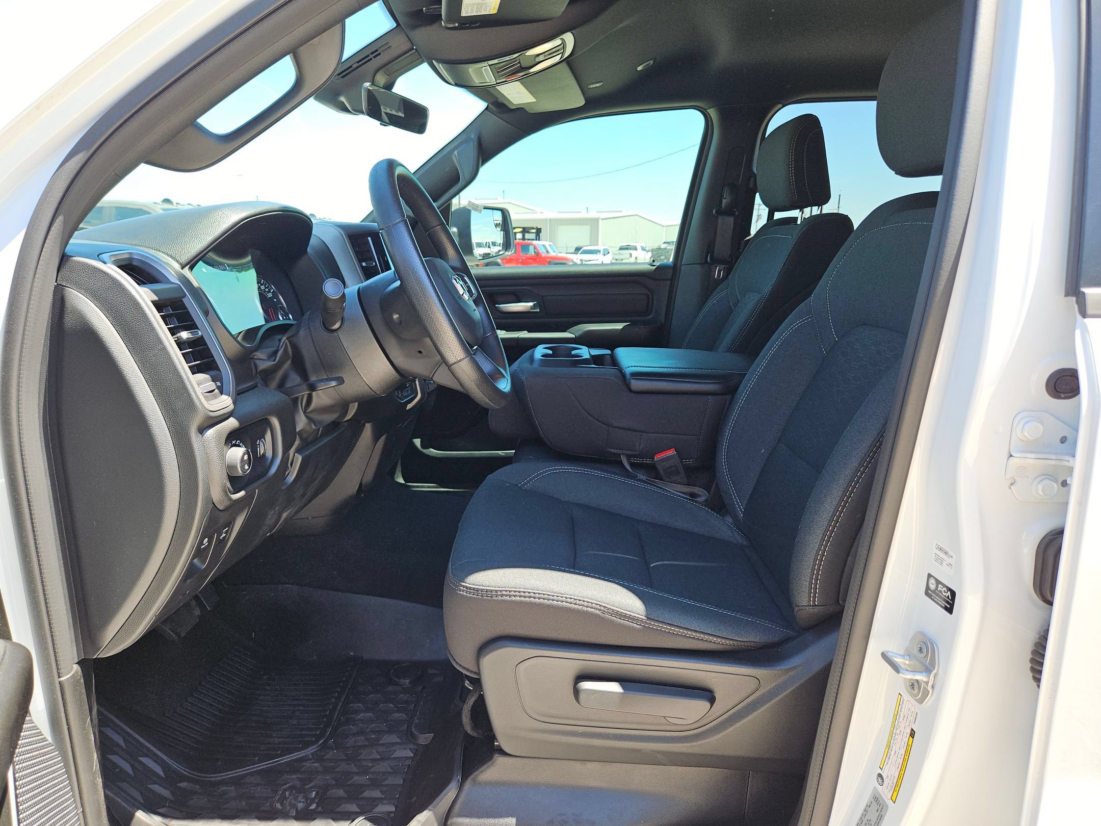 Used 2025 RAM 1500 Warlock AWD/4WD image 9
