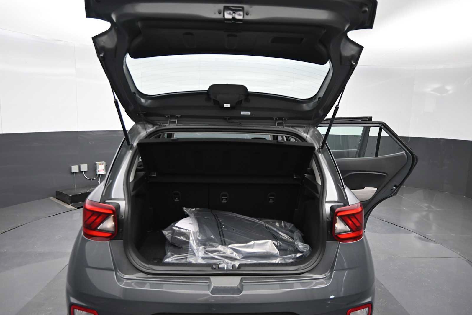 New 2026 Hyundai Venue SEL FWD image 14