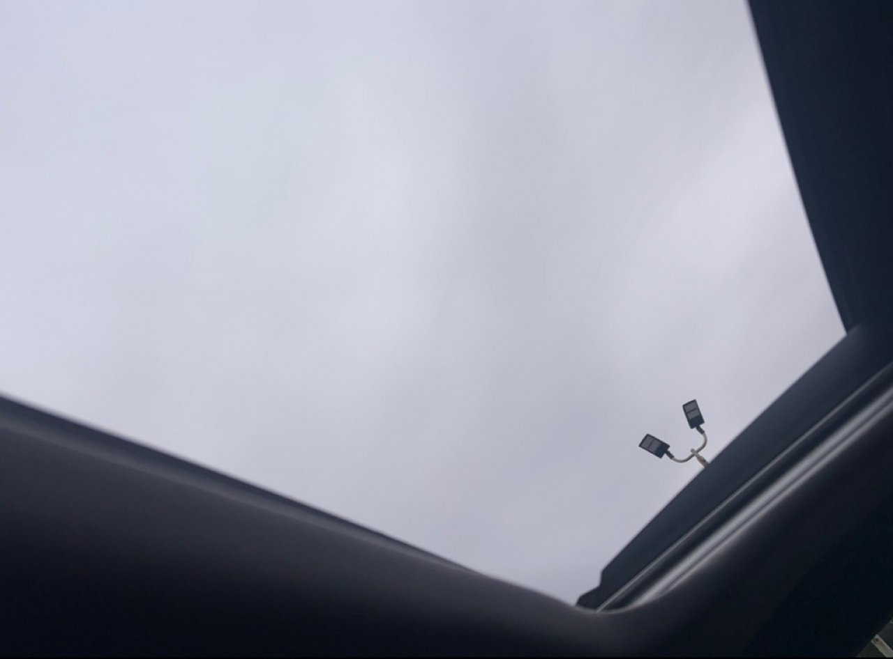 Used 2020 Toyota Camry XLE image 6