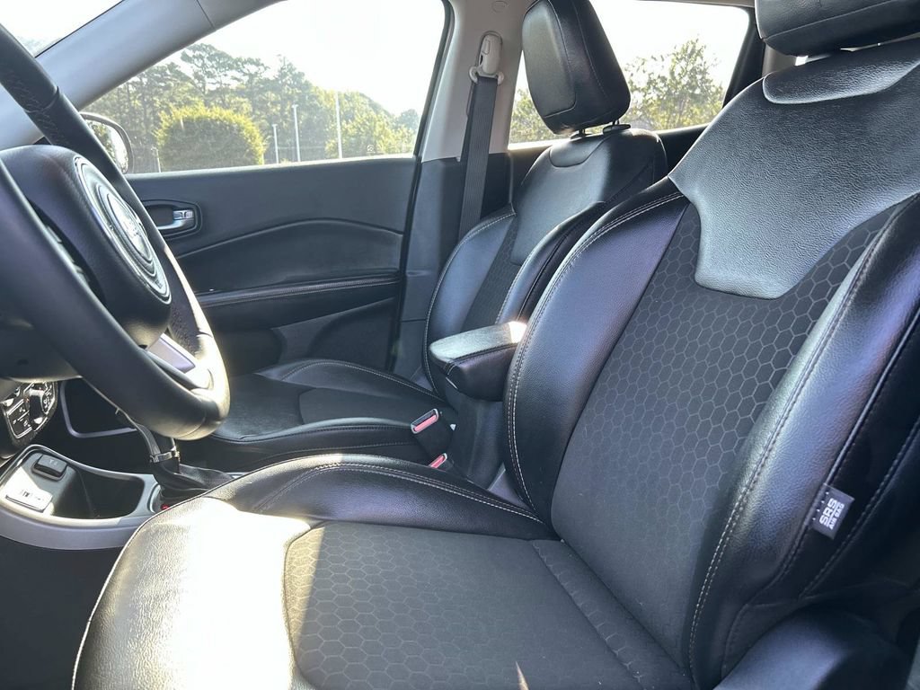 Used 2021 Jeep Compass Latitude FWD image 25