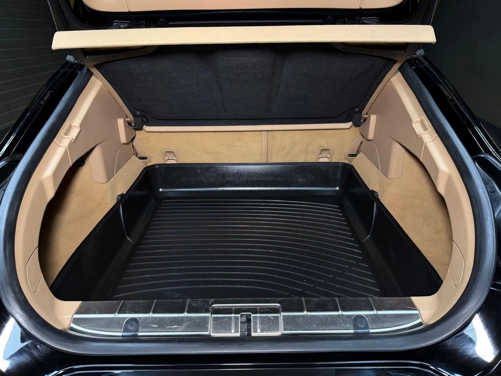 Used 2010 Porsche Panamera S image 14