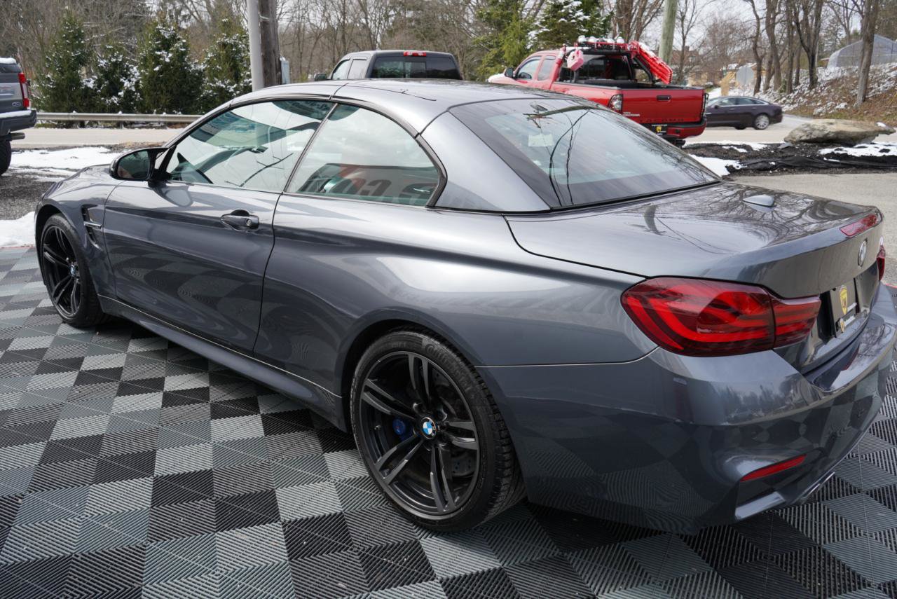 Used 2020 BMW M4 Convertible w/ Executive Package image 9