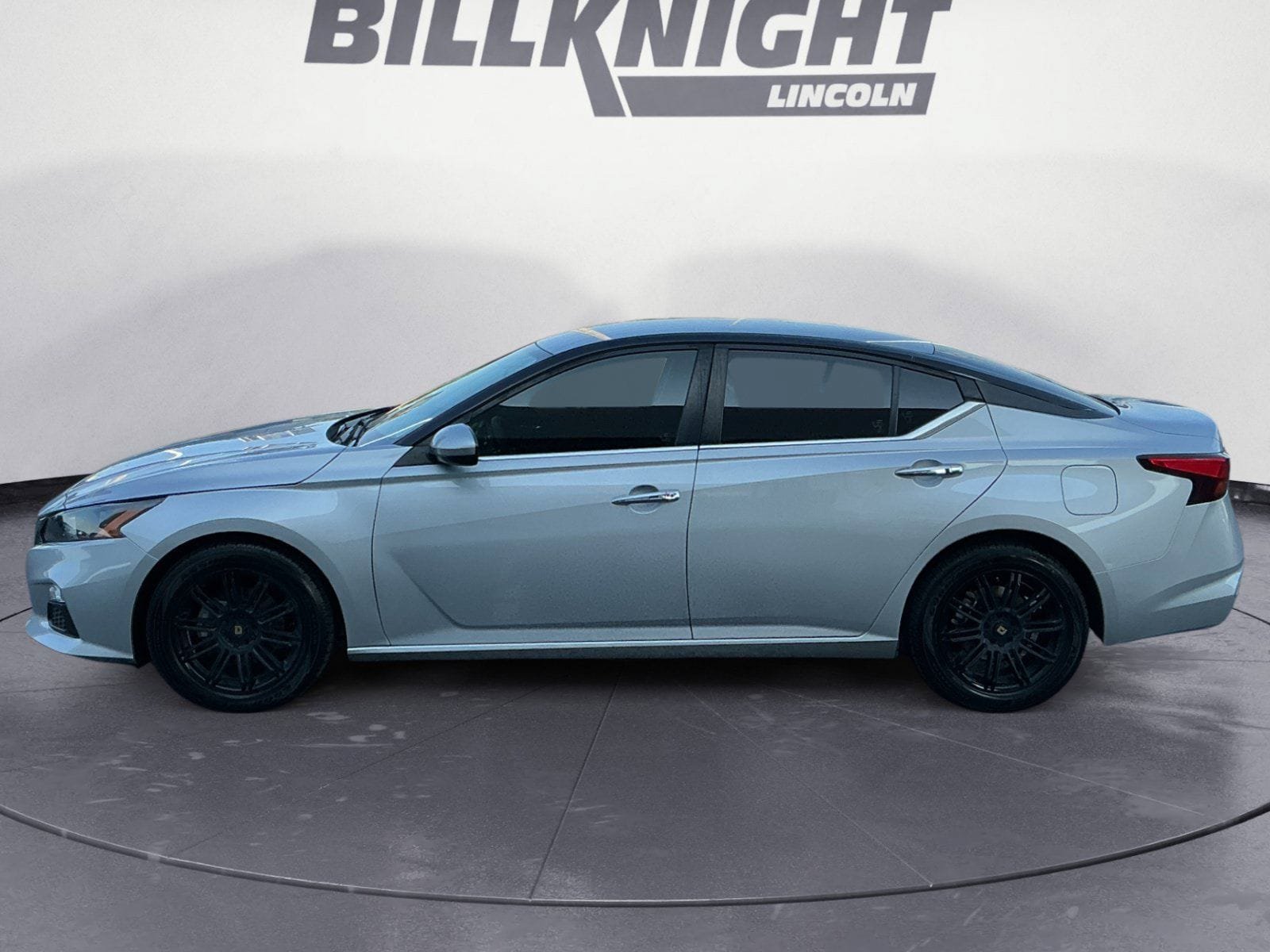 Used 2022 Nissan Altima 2.5 S FWD image 2