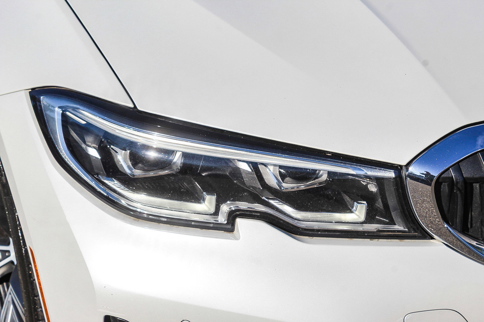 Used 2019 BMW 330i Sedan w/ Premium Package image 8