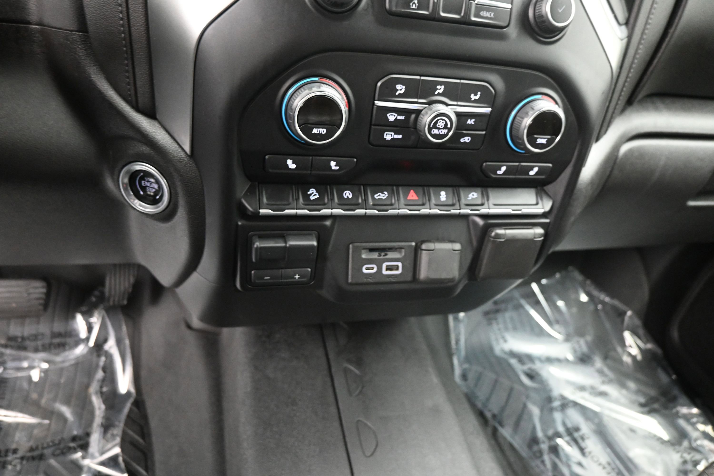 Used 2020 Chevrolet Silverado 1500 LT w/ All-Star Edition AWD/4WD image 14
